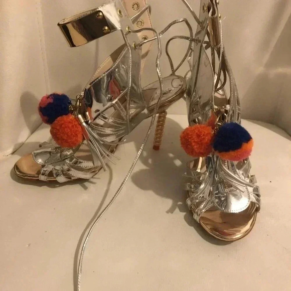 NWOT metallic heels - Picture 2 of 2